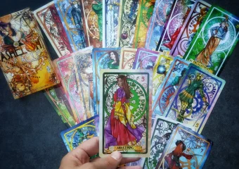 Photo of Ashelon Oracle Deck